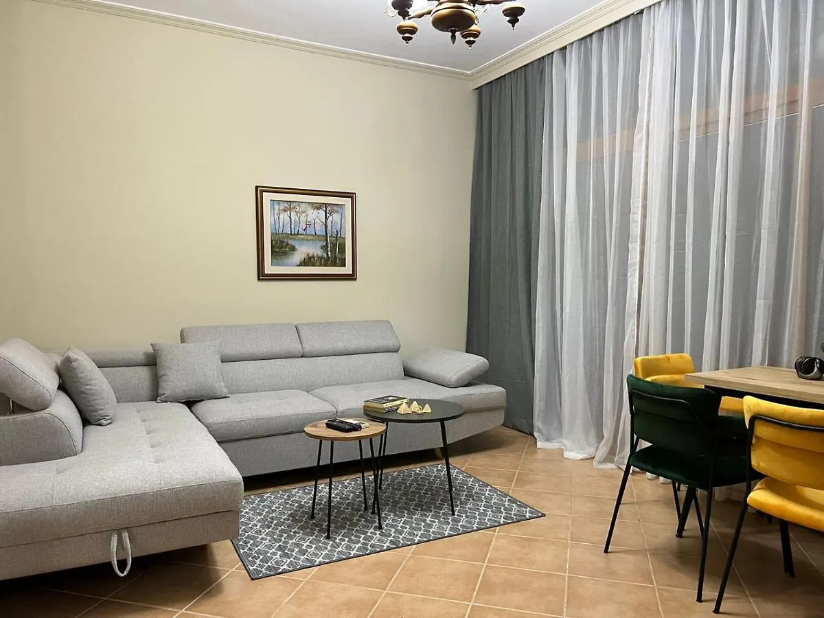 Roar Apartment 골렘
