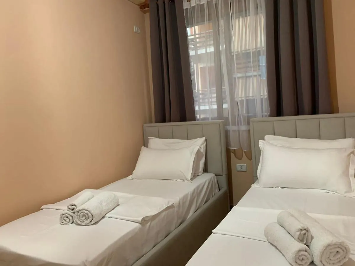 Roar Apartment 골렘