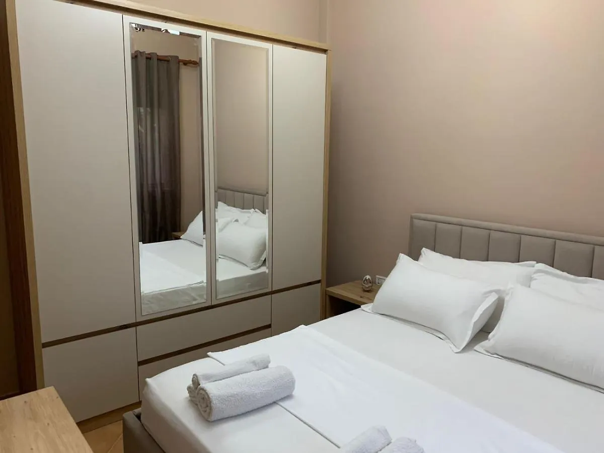 Roar Apartment 골렘